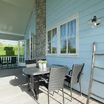 Near Dutch Coast & Forest Holiday home *