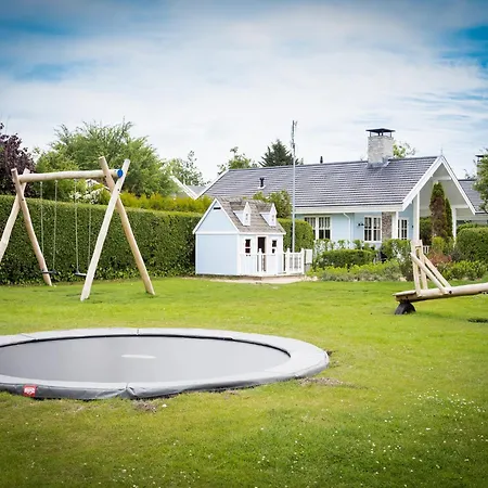 Semesterbostad Near Dutch Coast & Forest *