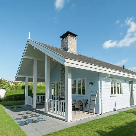 Near Dutch Coast & Forest Feriehus *