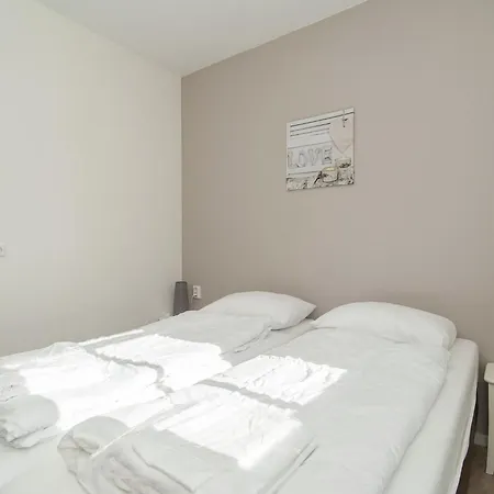 Vakantiehuis Near Dutch Coast & Forest *