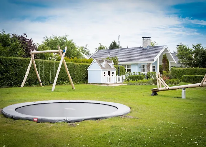 Feriehus Near Dutch Coast & Forest *