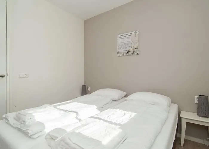 בית נופש Near Dutch Coast & Forest *